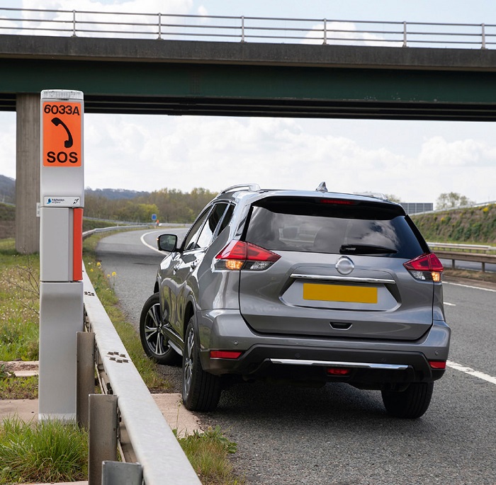 Rule 277: Keep well away from your vehicle and moving traffic